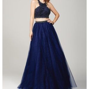 A JOVANI PROM DRESS